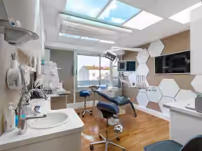 Cabinet Dentaire du Dr Thomas Nalino-Baille - Dentistes Marseille Pointe Rouge 13008