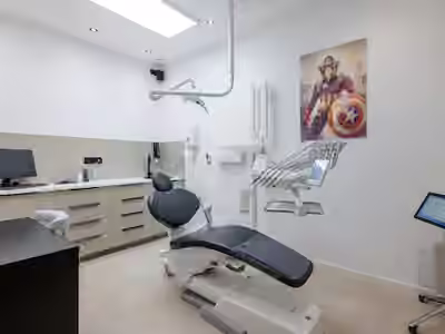 Dr Nathan Weizman / Dr Coralie Nakache / Dr Magnien Christophe / Dr Alcaraz Cecile / Dr Benchimol Michael / Dr Dahan Mikael