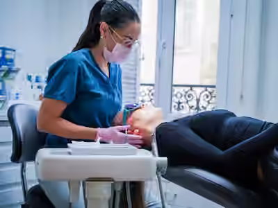 Dr GARCIA et Dr LEJEUNE - Pratique réservée aux actes d'Orthodontie Marseille - Smile by Les Phocéennes