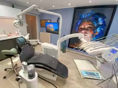Dr Claire Bonis - Dentiste Antibes - Cabinet dentaire Bonis