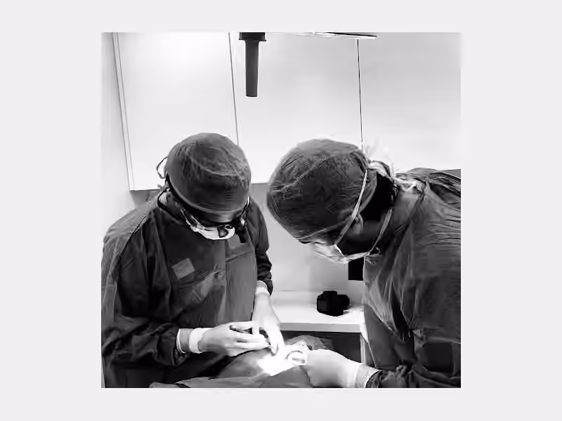 Dr Vincent JULLIEN - Dentiste Paris 4 - Paris 16 - Implant - Parodontologie