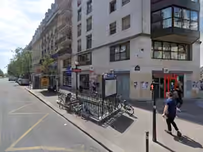 Dr Laurence Bersay-Servies - Dentiste Paris