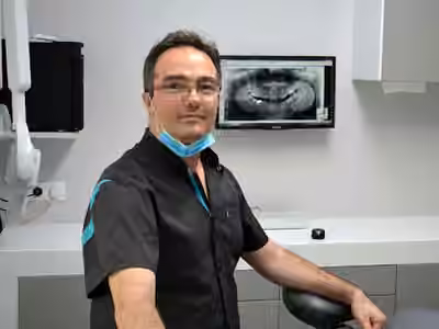 Dr MIKOU Lucas