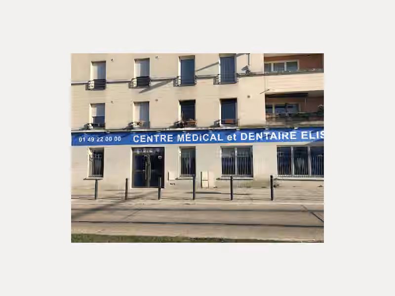 Centre Dentaire Saint Denis Elise. Implants dentaires