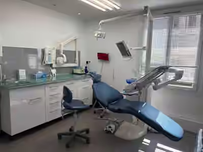 Dentiste Stéphanie Hassoun - Cabinet Dentaire Marseille Chartreux